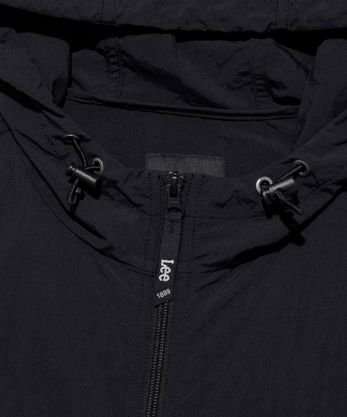 Нейлоновый жилет с капюшоном Black