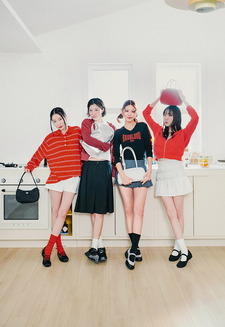 韓国大人気 【KHIHO】 DOLPHIN LACE UP FLATS 韓国大人気 【KHIHO】 DOLPHIN LACE UP FLATS (KHIHO/スニーカー