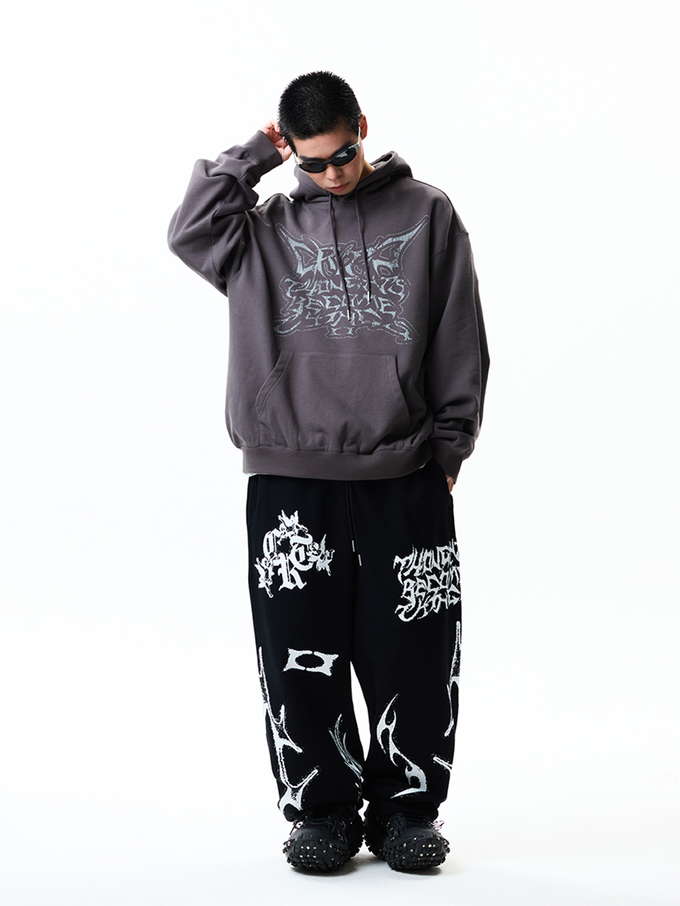 【CRITIC】CRACK LETTERING HOODIE MUSINSA | CRITIC CRACK LETTERING HOODIE CHARCOAL