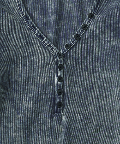 V NECK BUTTON HOODIE (STONE BROWN)