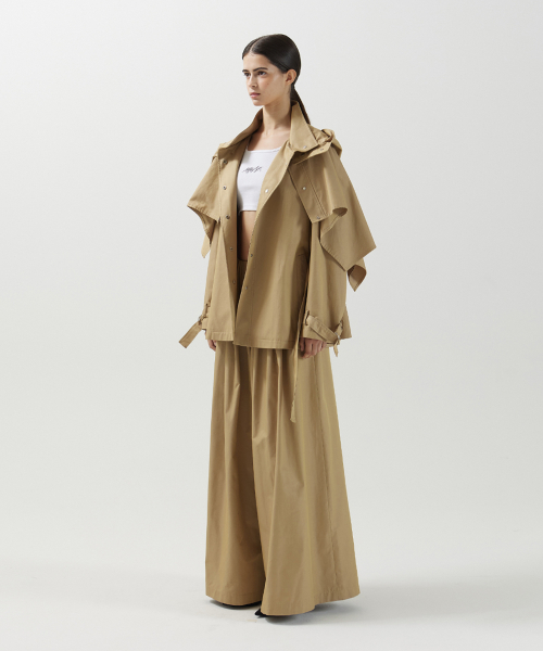 Pleated half coat