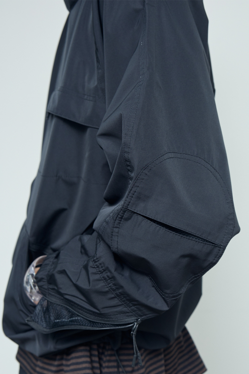 Hi-PORA CURVED ZIP WIND BREAKER ANORAK (BLACK)