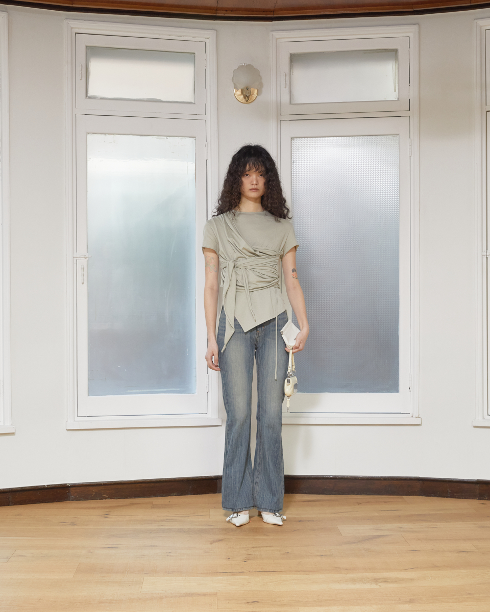 Tシャツ・カットソー [MATINKIM]tied detail string top in light khaki MUSINSA公式 | MATIN KIM TIED DETAIL STRING TOP IN LIGHT KHAKI