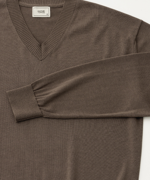Current Silk V-neck Knit (Mild Brown)