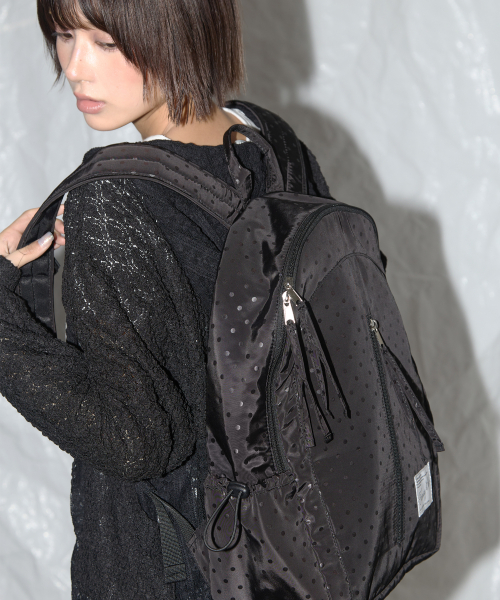 DOT ROUND BACKPACK (BLACK) F25QE992