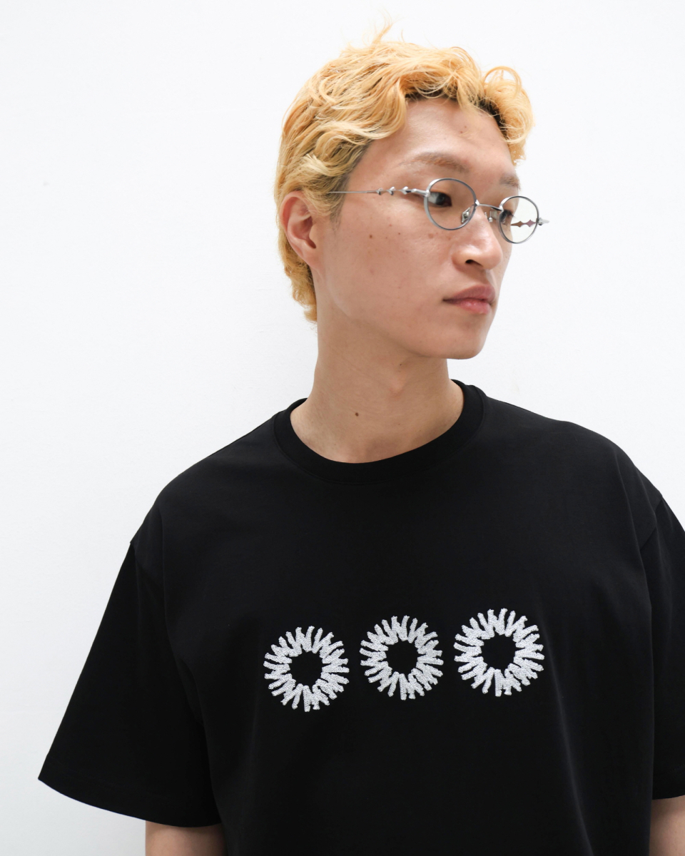 MUSINSA | 999HUMANITY EVD Logo Half T-shirt (Black)
