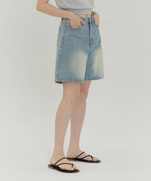 Женские джинсовые бермуды с винтажной варкой (Light Blue)
