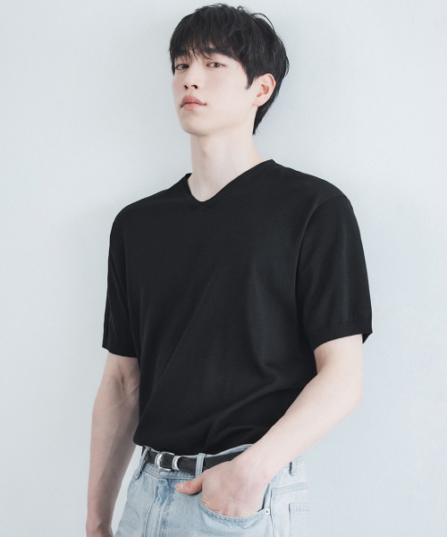 COOLING MODAL HALF V-NECK KNIT [BLACK]