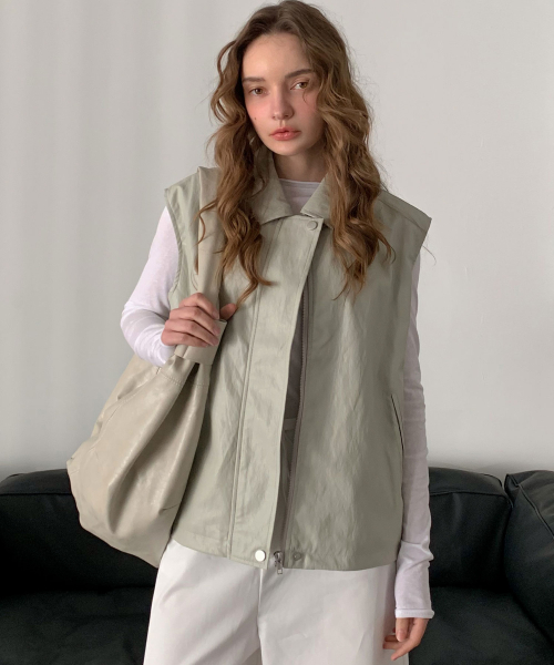 Faux Leather Collar Vest (2colors)