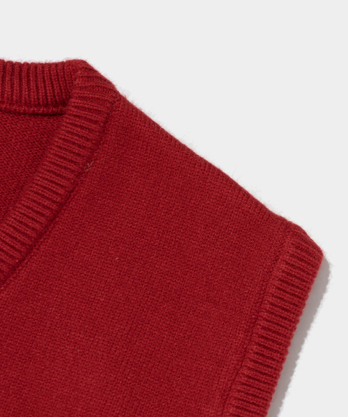 Базовый жилет с V-вырезом (Red)