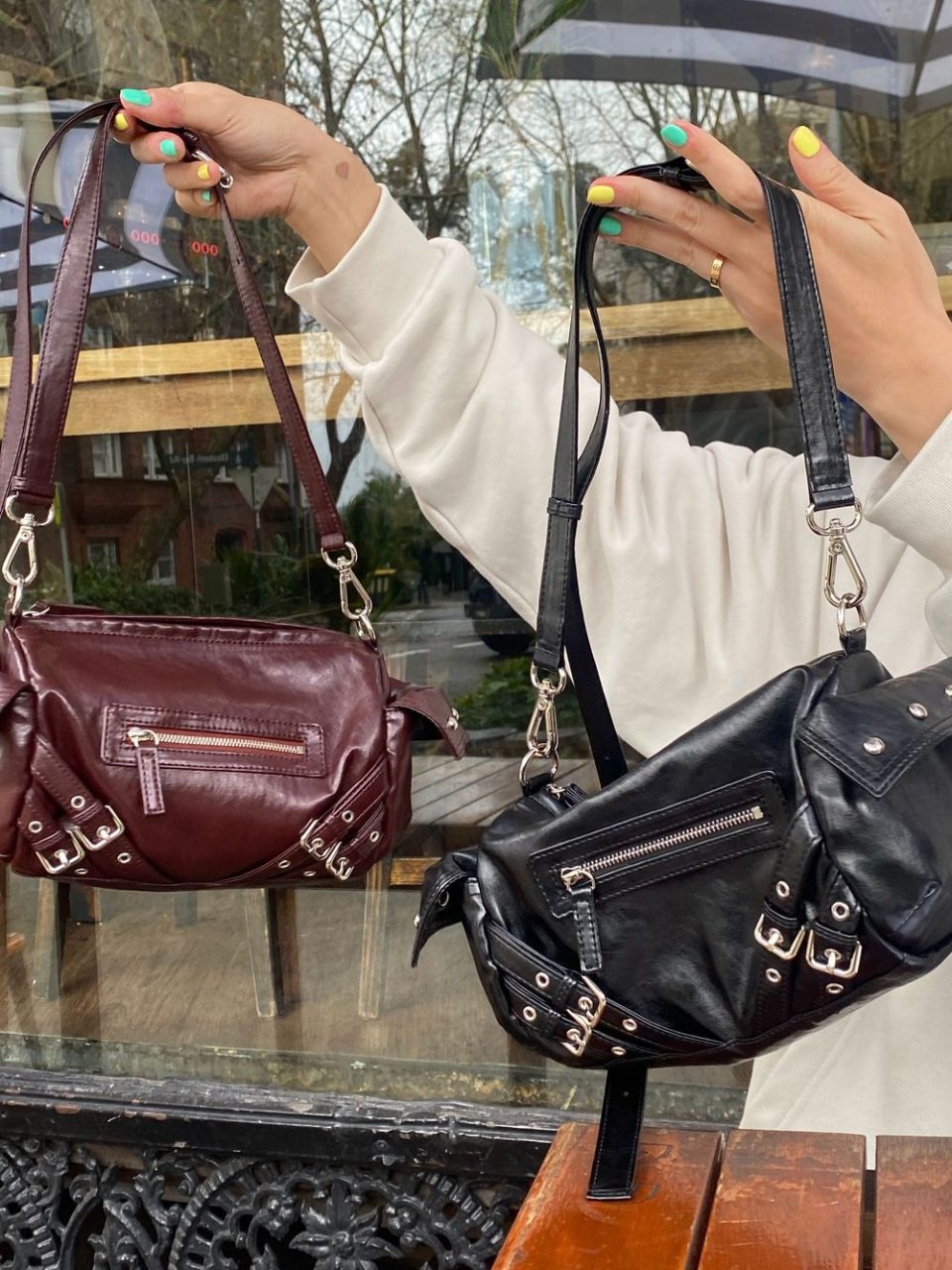 다이닛(DEINET) STUD POCKET BAG IN BLACK - 사이즈 & 후기 | 무신사