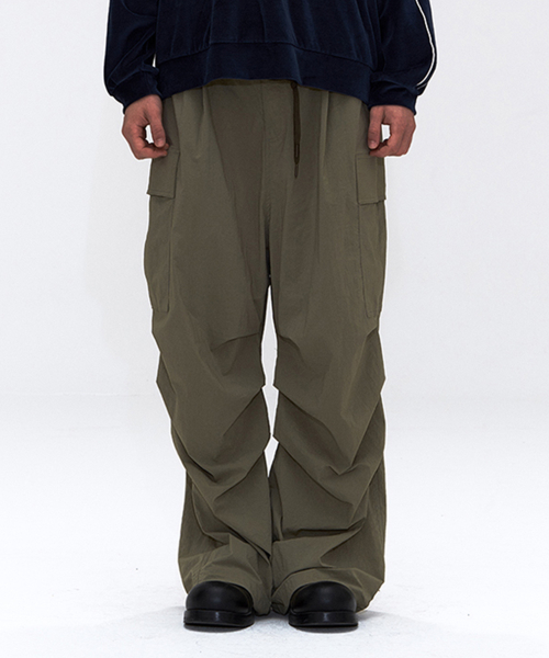 [UN] Lightweight Nylon Carpenter Pants Khaki