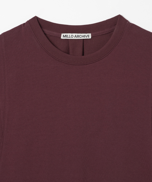 Dainty Curve Detail T-Shirts [Burgundy]