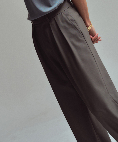 Men Pintuck slacks Khaki