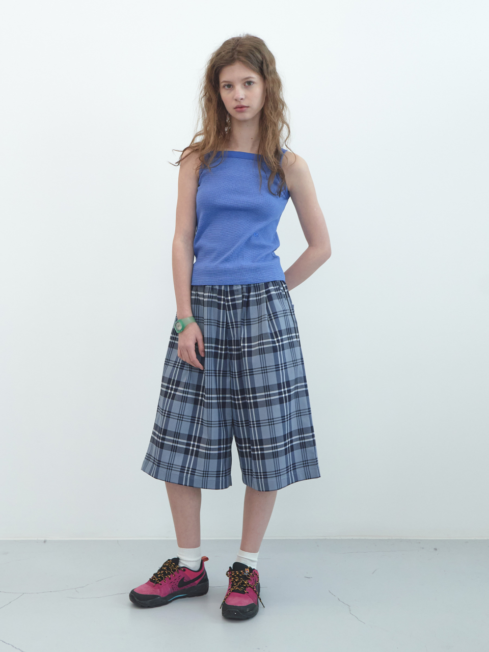 [ENZO BLUES] ペンシル ストライプ スリーブレス MUSINSA公式 | ENZO BLUES Pencil Stripe Sleeveless (Blue)