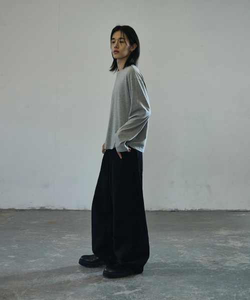 Wide Curved Dart Cotton Pants [Black] thumbnail 2