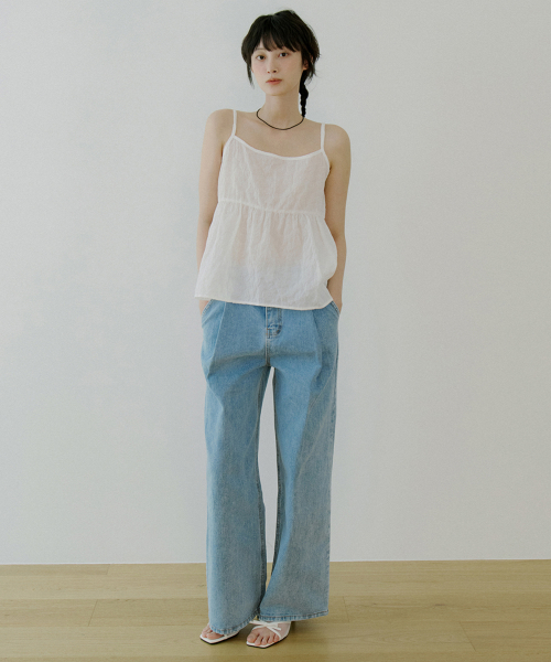 WOI ONE TUCK WIDE DENIM LIGHT BLUE