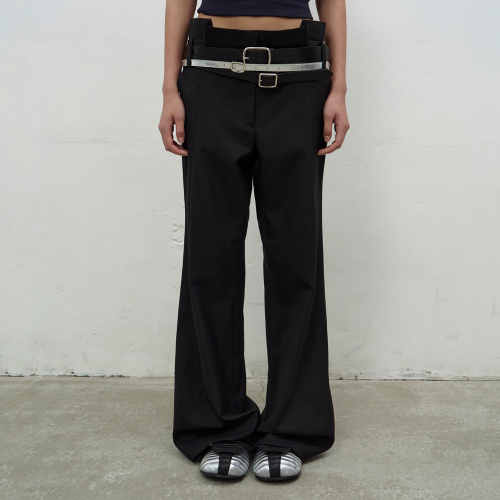 PLEATS DETAIL FLARED TROUSERS (BLACK)