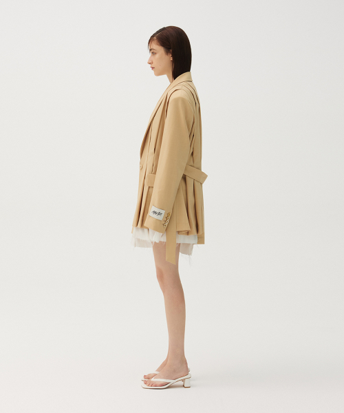 Detachable collar tuck jacket