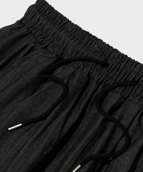 Широкие льняные брюки на резинке с защипами (Black)