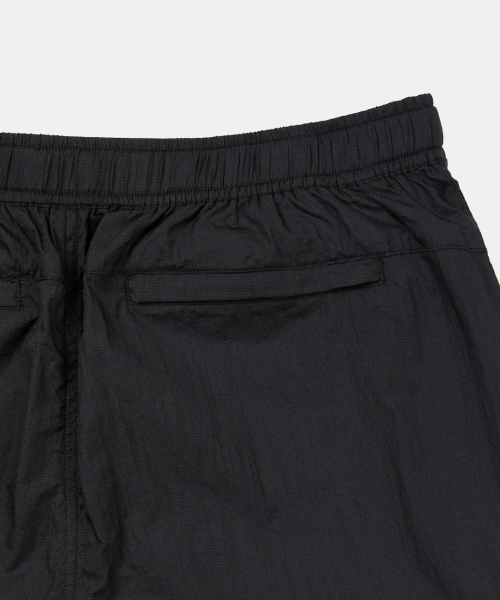 140g Tech shorts Черный