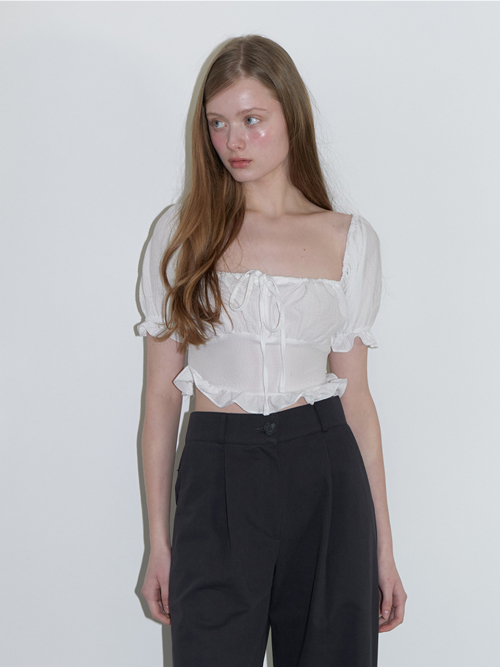 crop smock shirring blouse - white