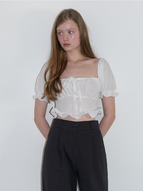 crop smock shirring blouse - white