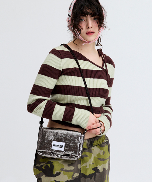 GLOSSY STRING CROSS BAG METAL