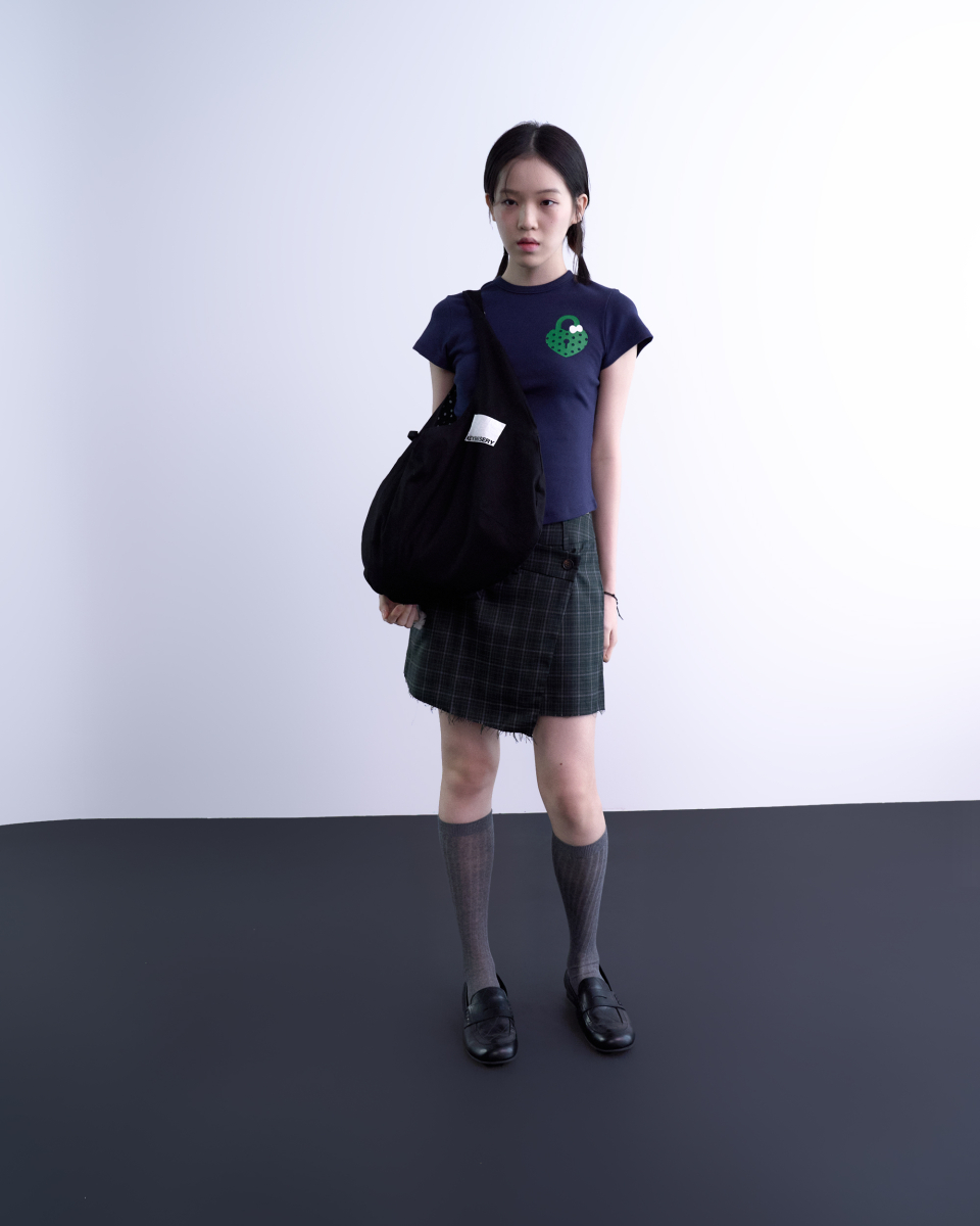 MUSINSA | KEYMISERY Reversible Dot Tote Bag (Black)