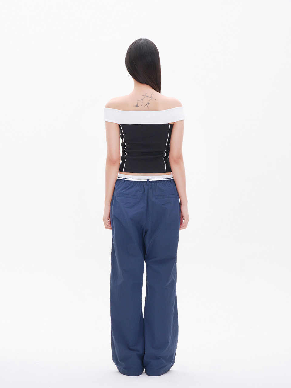 ★YOUHEE★OFF-SHOULDER GRAPHIC JERSEY TOP MUSINSA | YOUHEE OFF-SHOULDER GRAPHIC JERSEY TOP BLACK