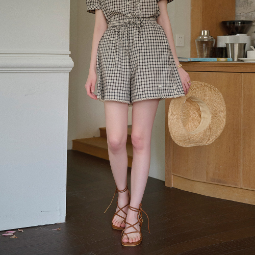 SR_Playful check ruffle pants