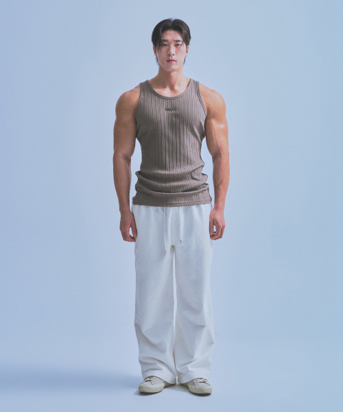B PENDANT SLICE SLEEVELESS [KHAKI]