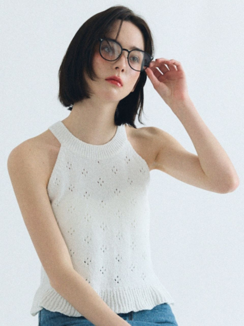 adorable sleeveless knit