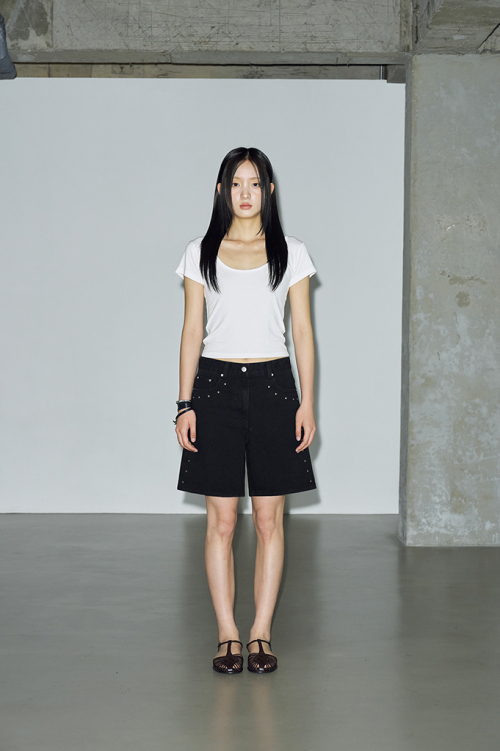 Stud Bermuda Shorts [Black]