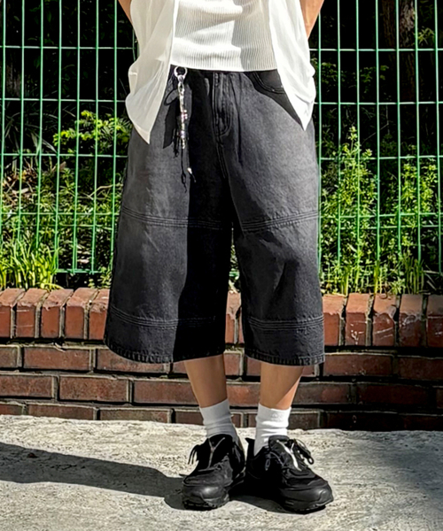 CUT LINE DENIM BERMUDA PANTS_BLACK
