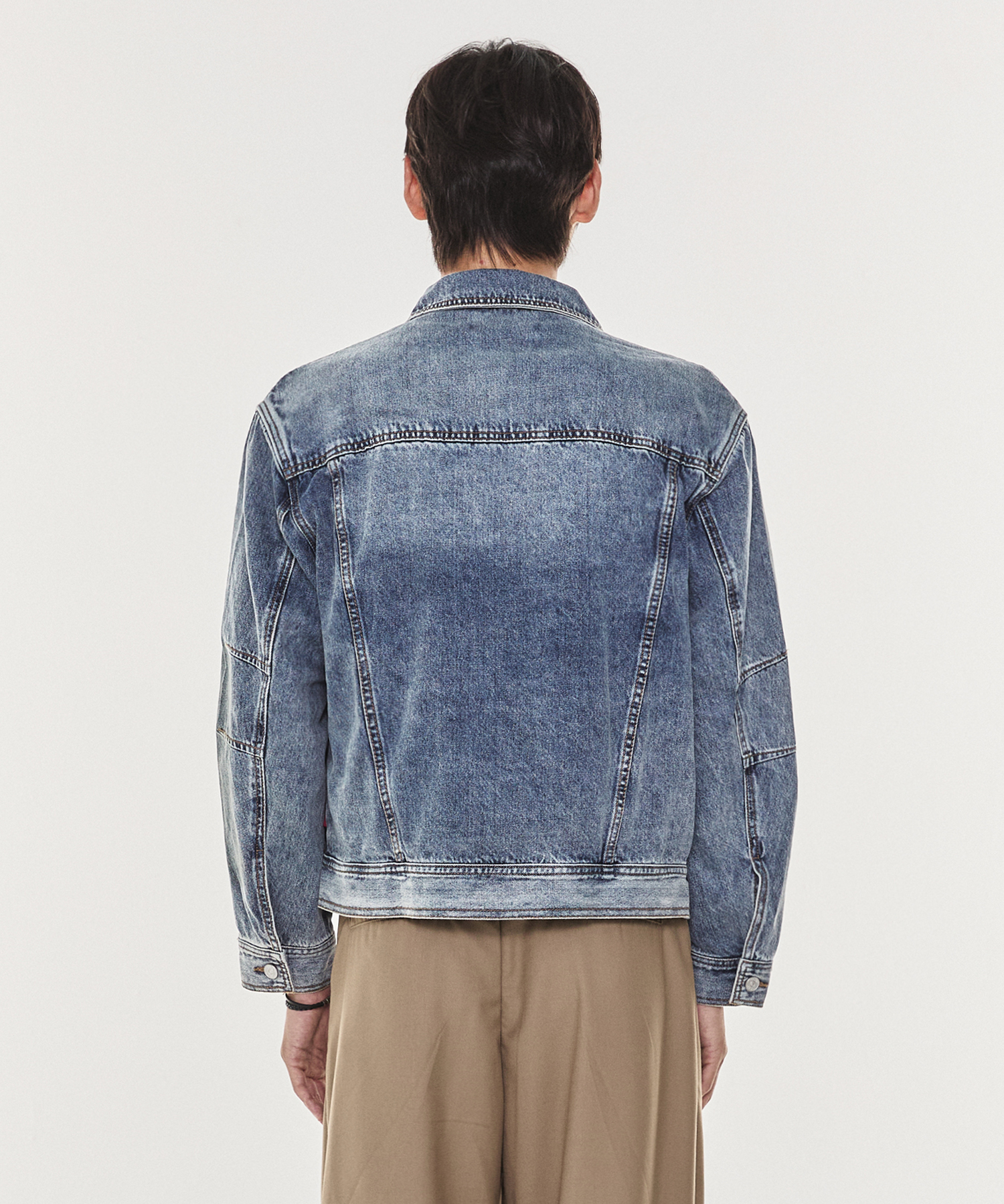 Standard darts denim jacket (Greyish Blue)