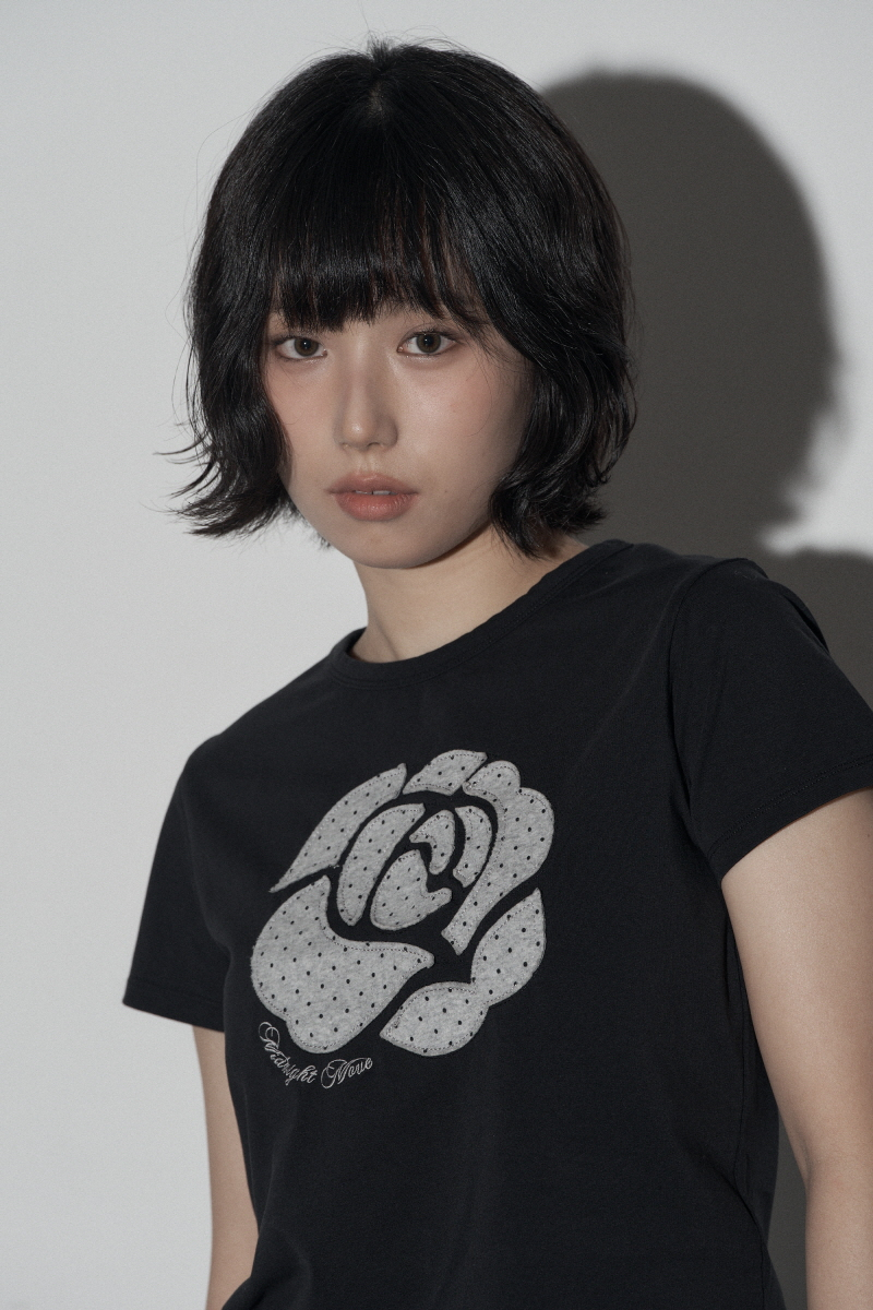 【MIDNIGHT MOVE】dot rose t Tシャツ ★韓国人気★ 追跡付 MUSINSA公式 | MIDNIGHT MOVE dot rose t (black)