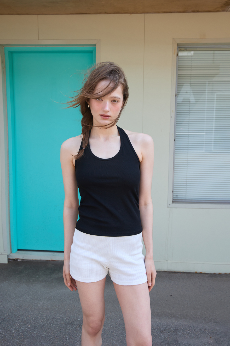 SHIRRING HALTER NECK TOP BLACK - 감도 깊은 취향 셀렉트샵 29CM