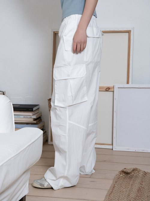 CUTOFF CARGO PARACHUTE PANTS, WHITE