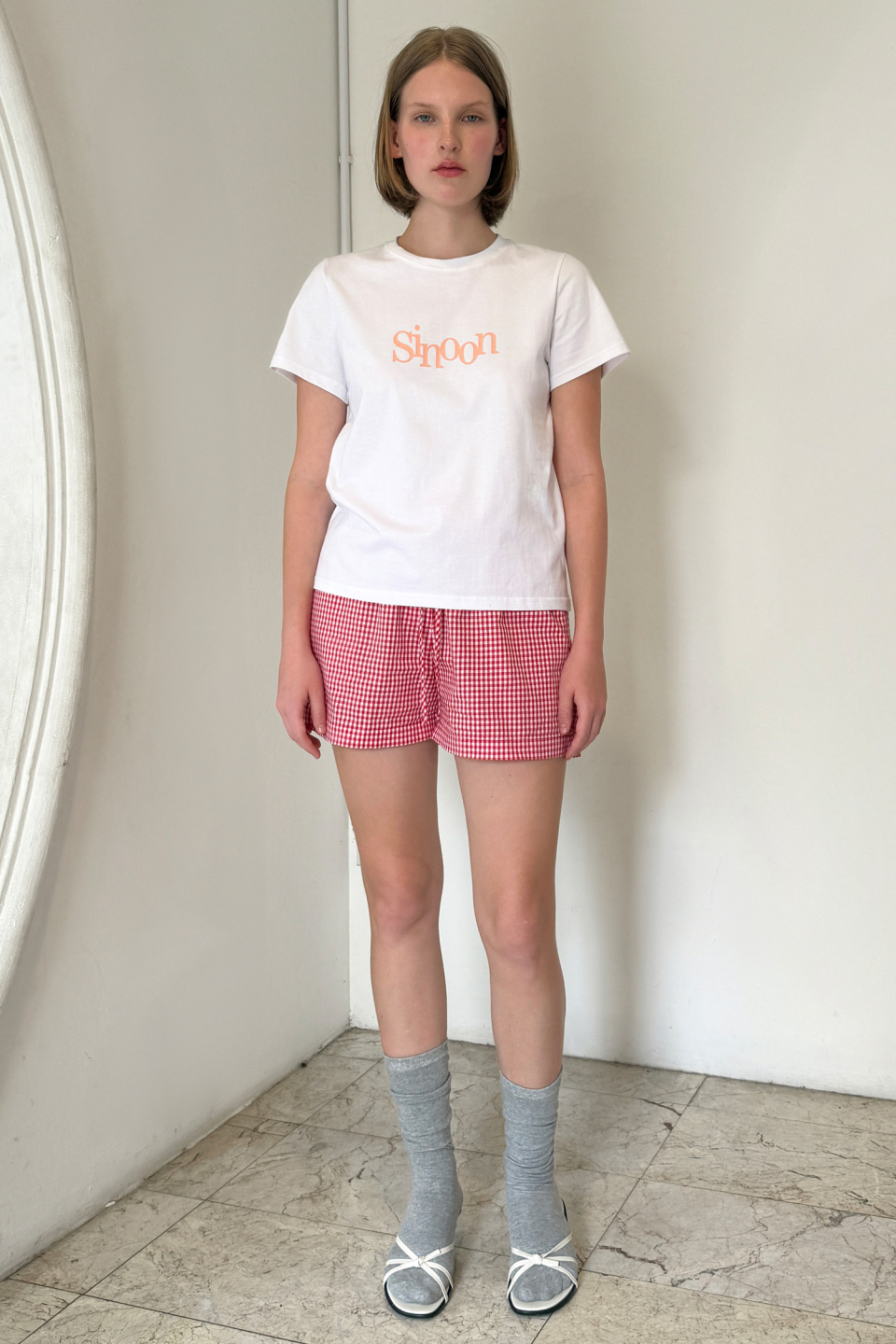 ★送料/関税込★Sinoon★Sinoon Signature Logo T-Shirts SINOON】Sinoon Signature Logo T-Shirts Tシャツ [正規品