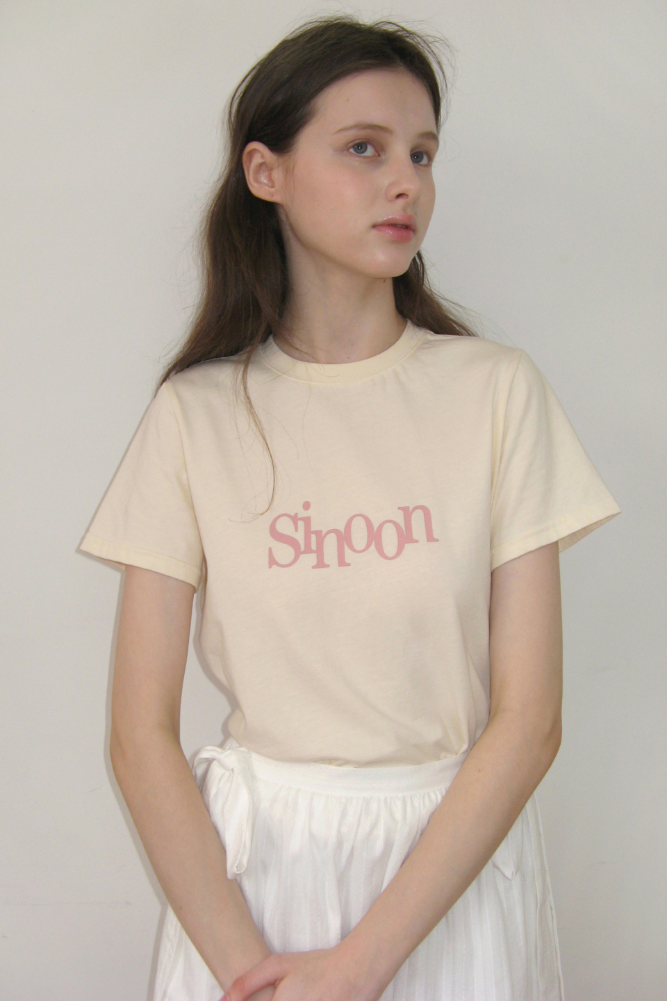 [NEW] シヌーン★Print T-shirt★プリントTシャツ [4タイプ] プリント Tシャツ 韓国 sinoon(シヌーン) - 海外通販のBUYMA
