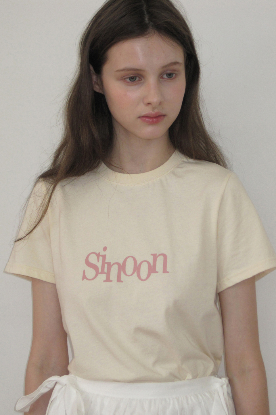 【Sinoon】25SS/韓国人気★ Logo Cap Sleeve T-shirt ★ 4COLOR MUSINSA | SINOON Logo Cap Sleeve T-shirt (Light Beige)