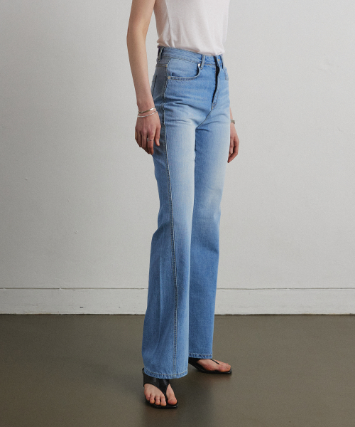 ESSENTIAL BOOTCUT DENIM PANTS_Light blue