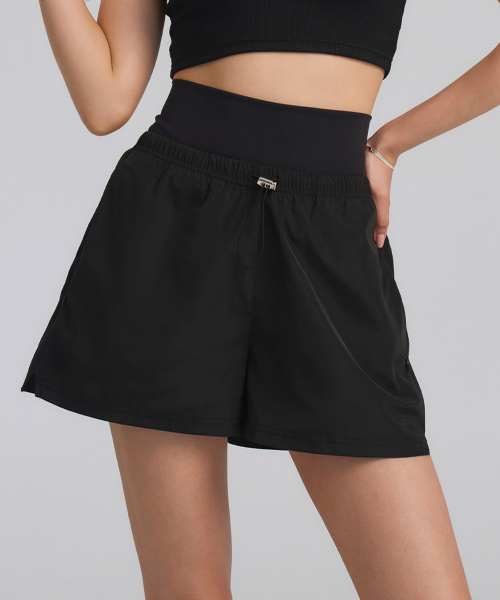 Мягкие нейлоновые шорты в складку_4Colors