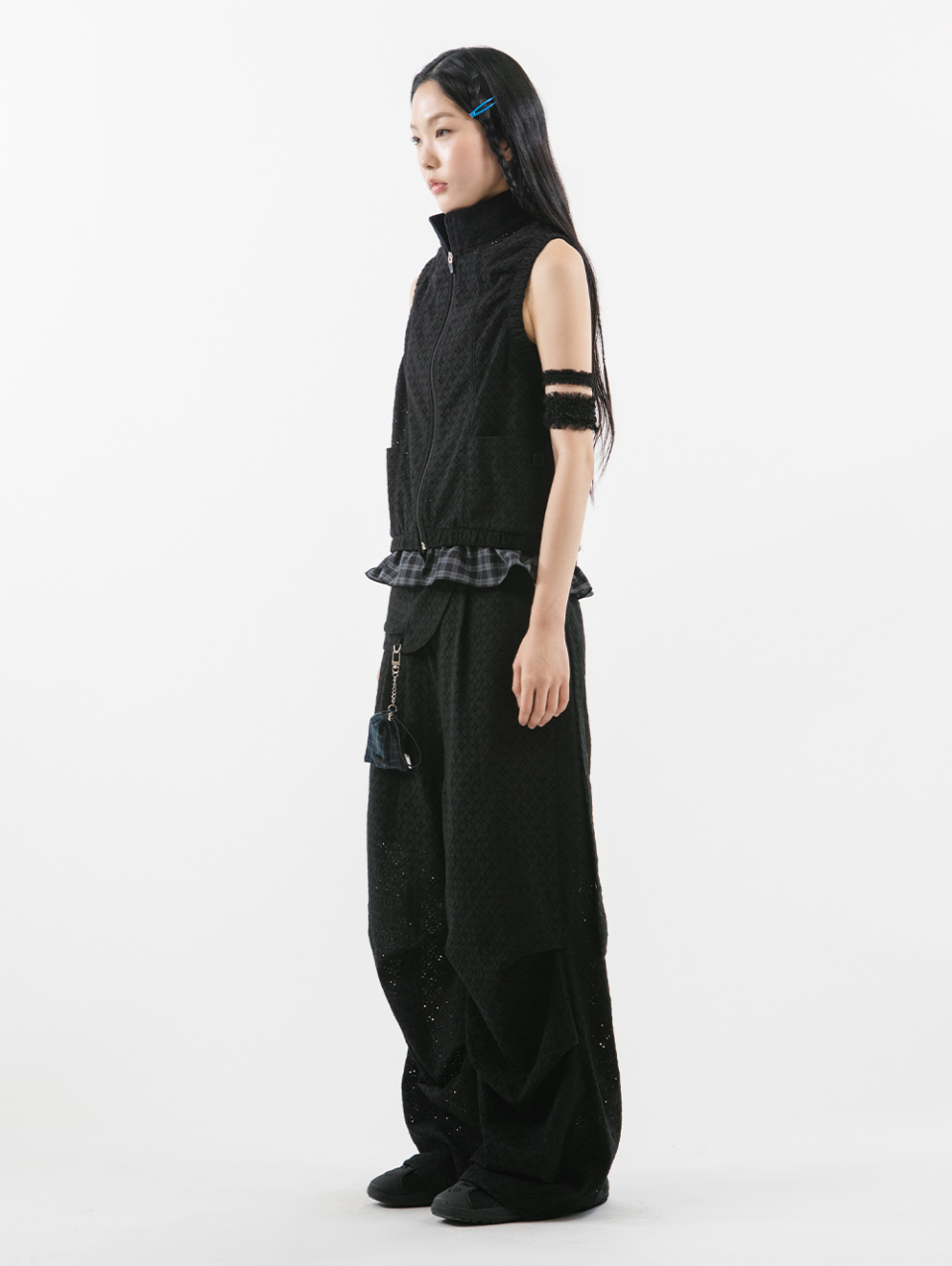 MUSINSA | TUOMIO EYELET BELT BAG PANTS [BLACK]