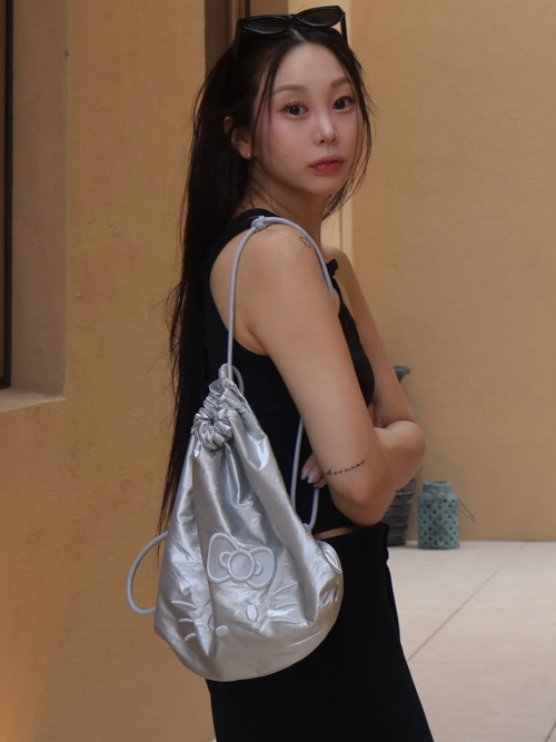 Sleek String Backpack Hello Kitty серебряный