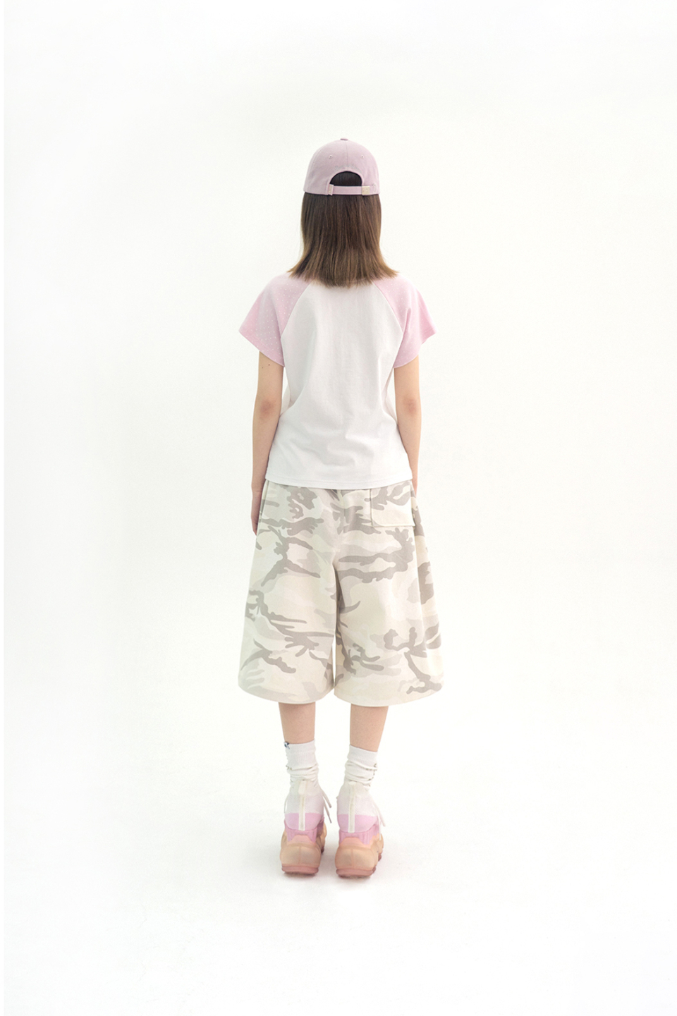 【HUGYOURSKIN】Korirakkuma Dot Reglan Tee in White All products - All products - hug your skin