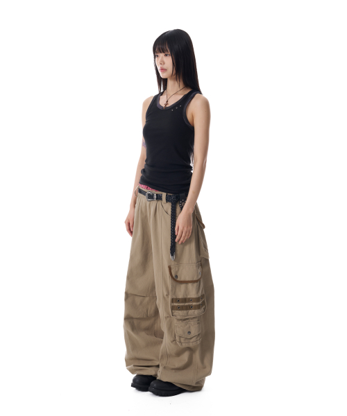 98 Knee Pin-Tuck Contrast Cargo Pants (Beige)
