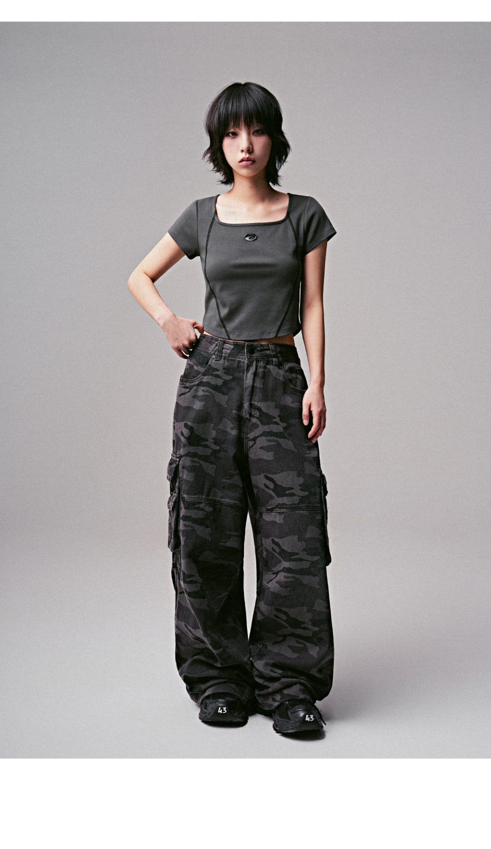 MUSINSA | ZENDUST Mabelle Back Hole T-Shirt CHARCOAL