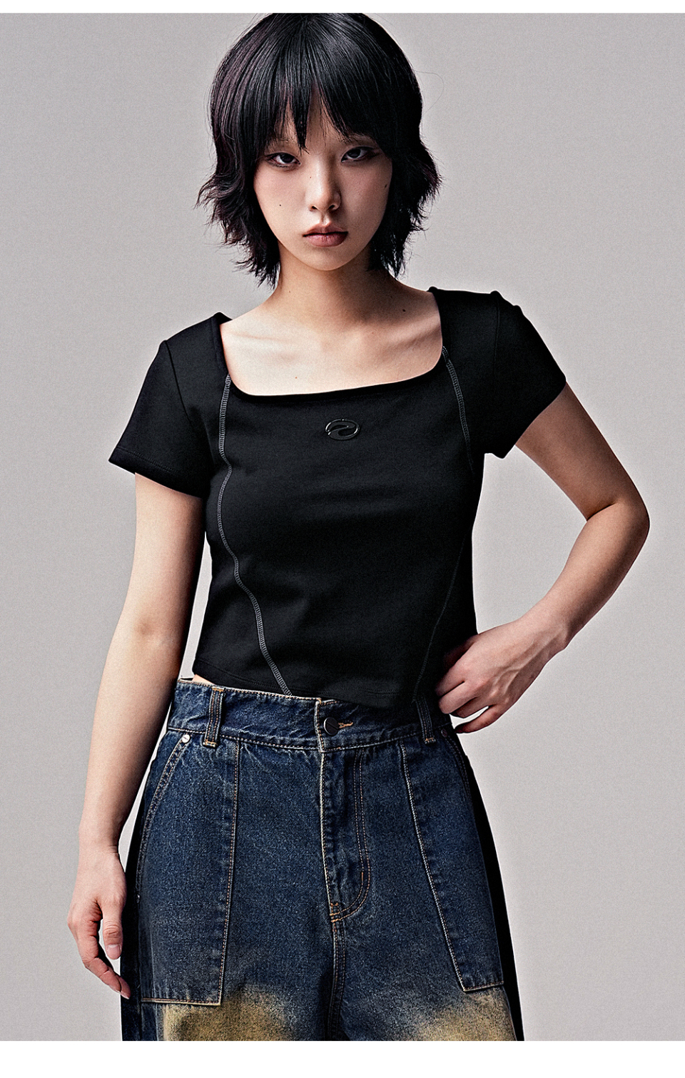 【ZENDUST】★Mabelle Back Hole T-Shirt Tシャツ MUSINSA | ZENDUST Mabelle Back Hole T-Shirt CHARCOAL